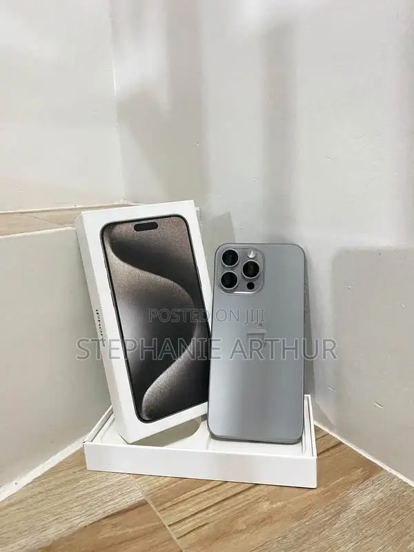 Apple iPhone 15 Pro Max 256 GB Gray