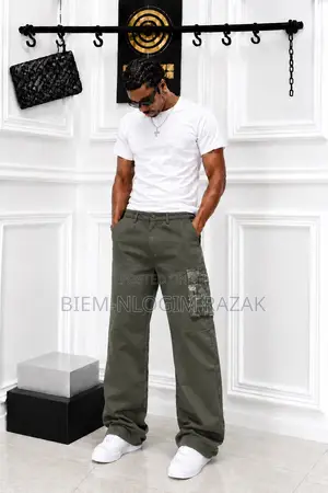 High Quality Single N Double Side Pocket Cargo Pants Available