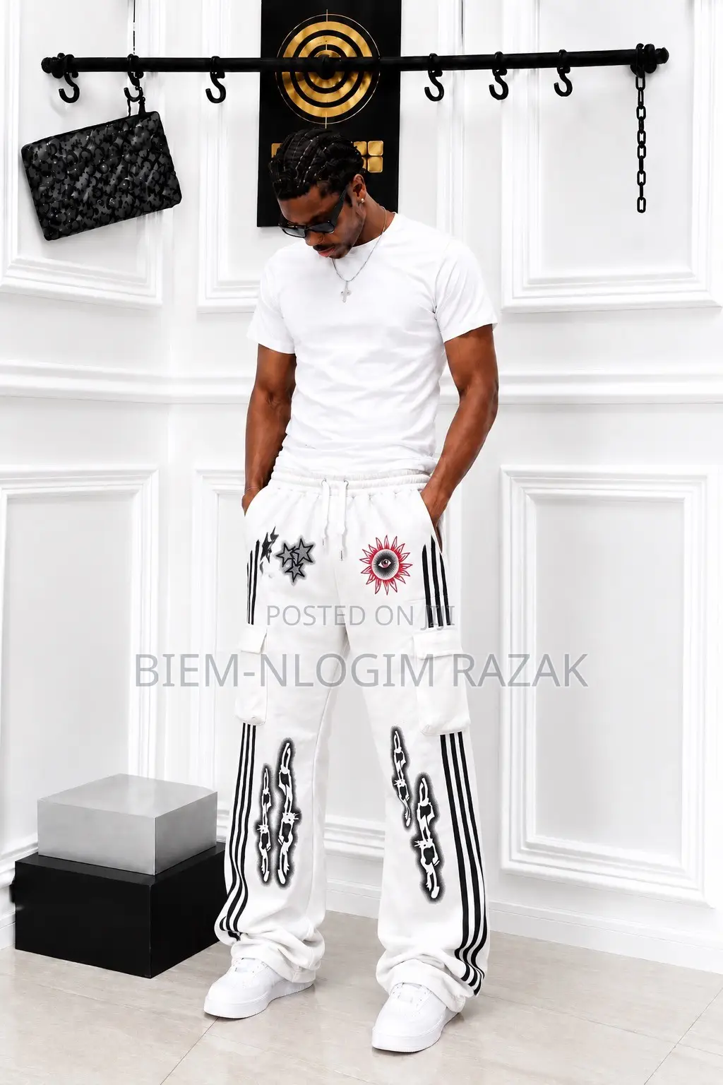 High Quality Single N Double Side Pocket Cargo Pants Available
