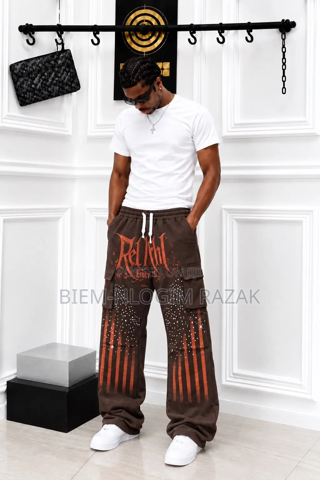 High Quality Single N Double Side Pocket Cargo Pants Available