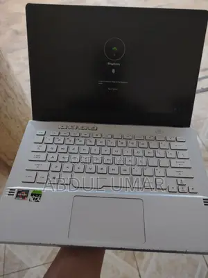 Laptop Asus ROG Zephyrus G14 16GB AMD Ryzen 9 SSD 512GB