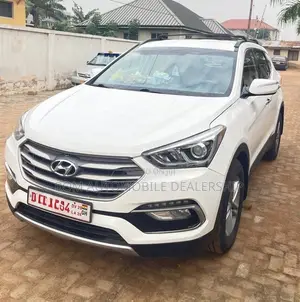 Hyundai Santa Fe 2018 White