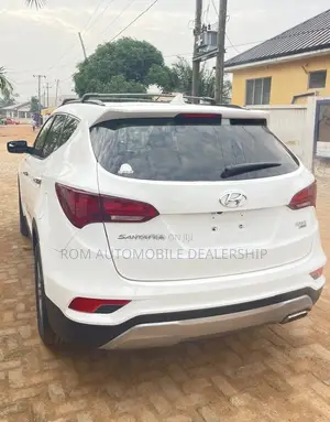 Hyundai Santa Fe 2018 White