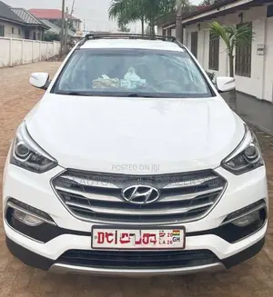 Hyundai Santa Fe 2018 White