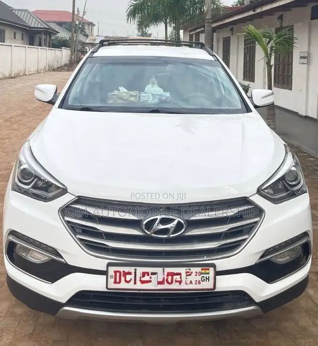 Hyundai Santa Fe 2018 White