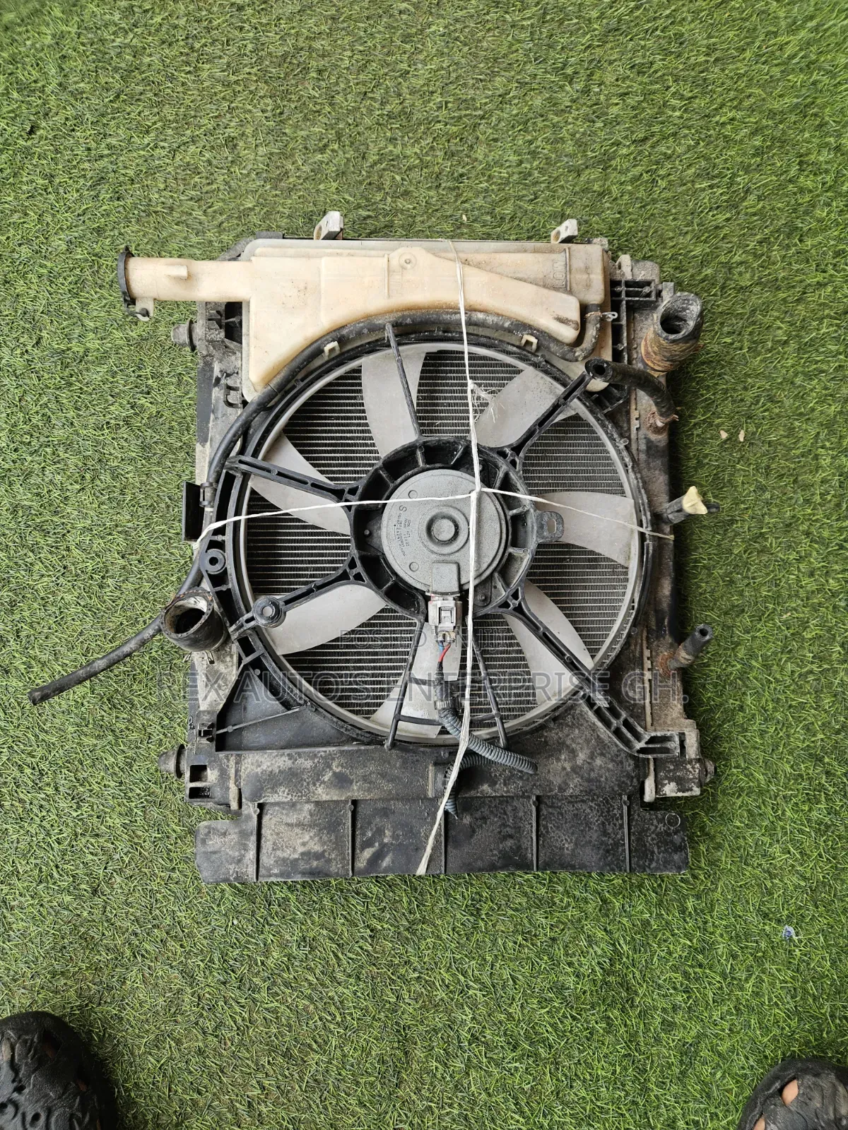 Toyota Yaris 2015,2016,2017,2018/ Complete Radiator Tank