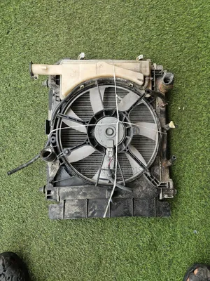 Toyota Yaris 2015,2016,2017,2018/ Complete Radiator Tank