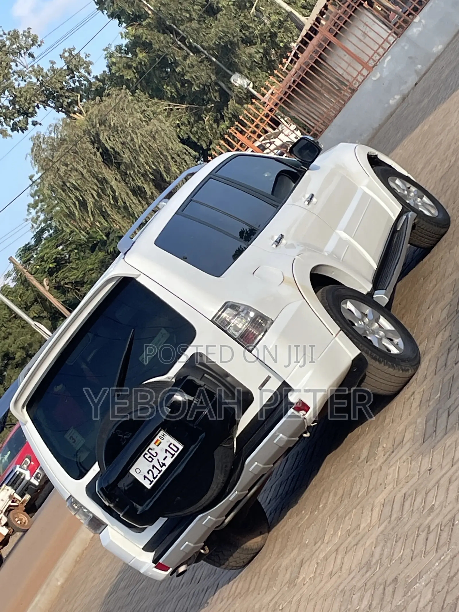Mitsubishi Pajero 2010 White