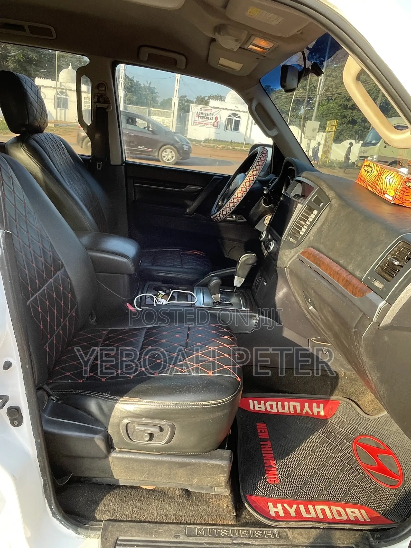 Mitsubishi Pajero 2010 White