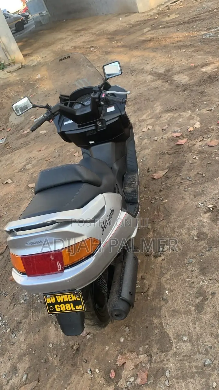 Yamaha Majesty 2022 Silver