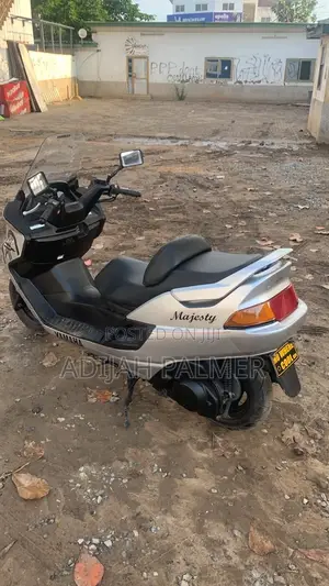 Yamaha Majesty 2022 Silver