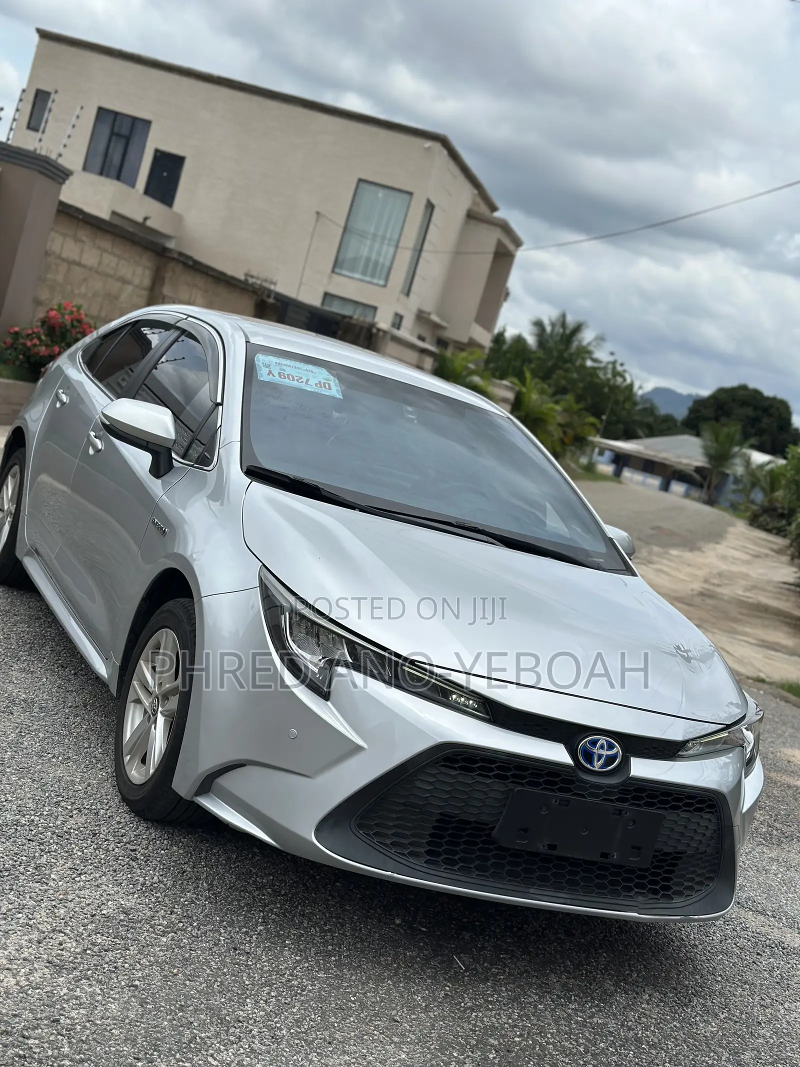 Toyota Corolla SE 2021 Silver