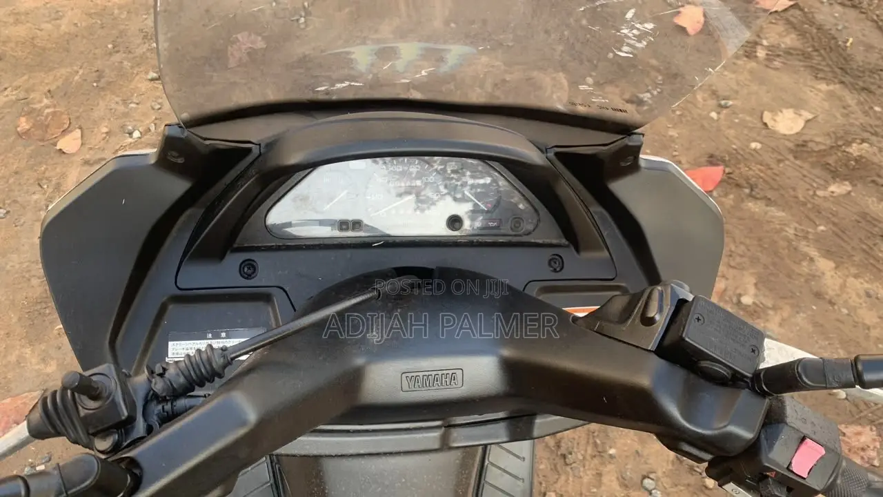 Yamaha Majesty 2022 Silver