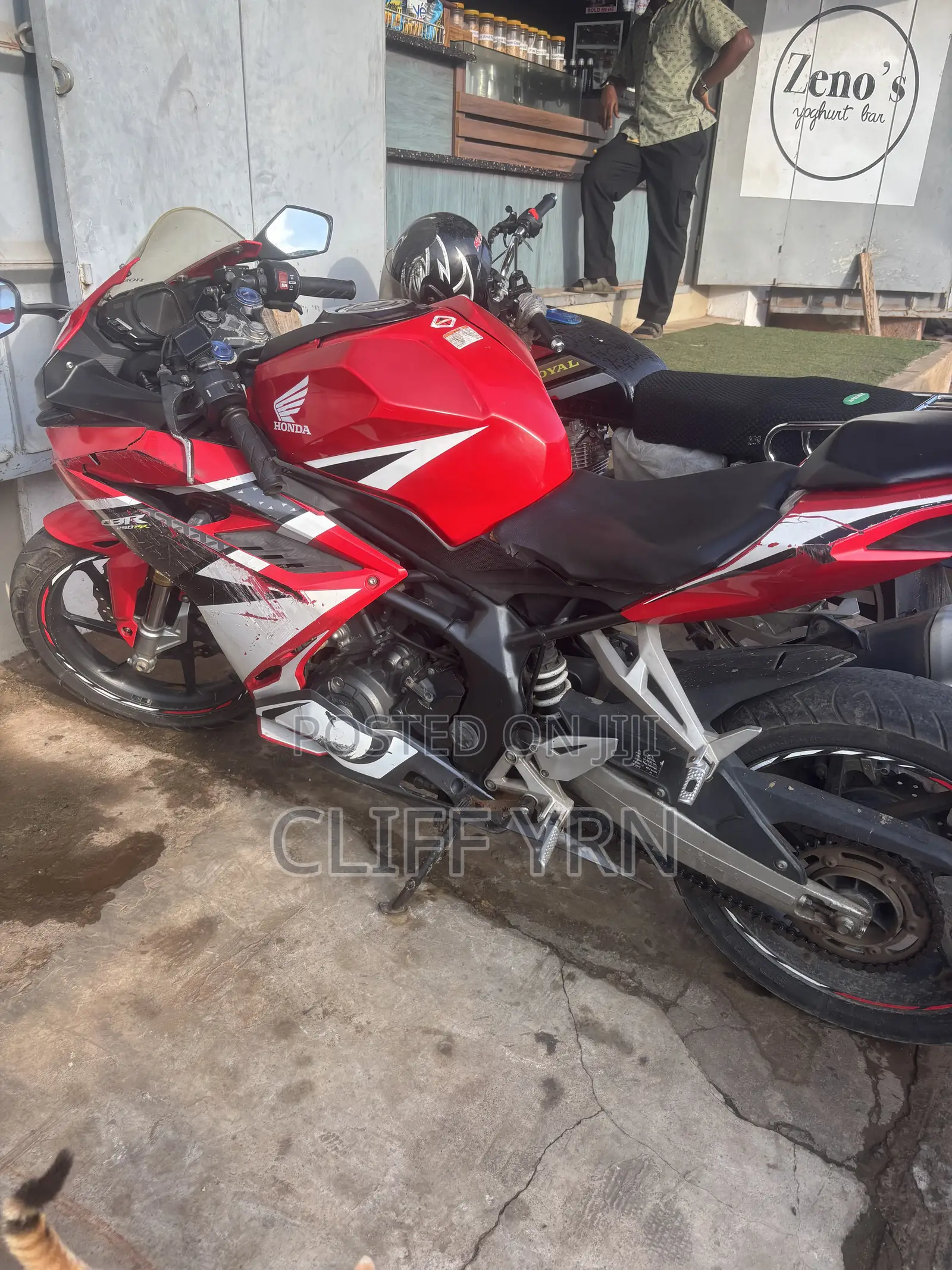 Honda CBR 2024 Red