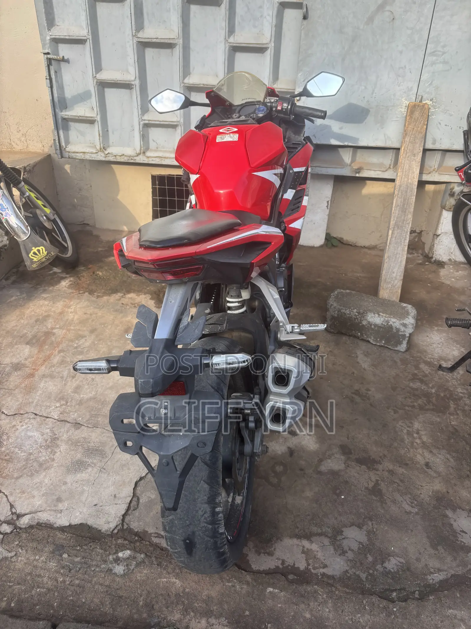 Honda CBR 2024 Red
