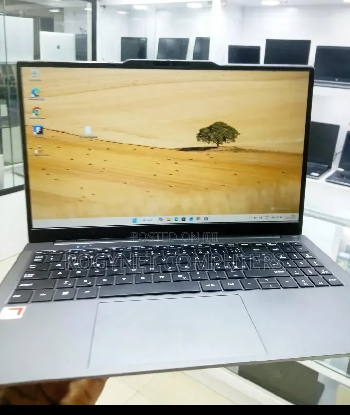 New Laptop 8GB AMD SSD 256GB