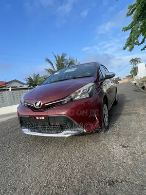 Toyota Vitz 2015 Red