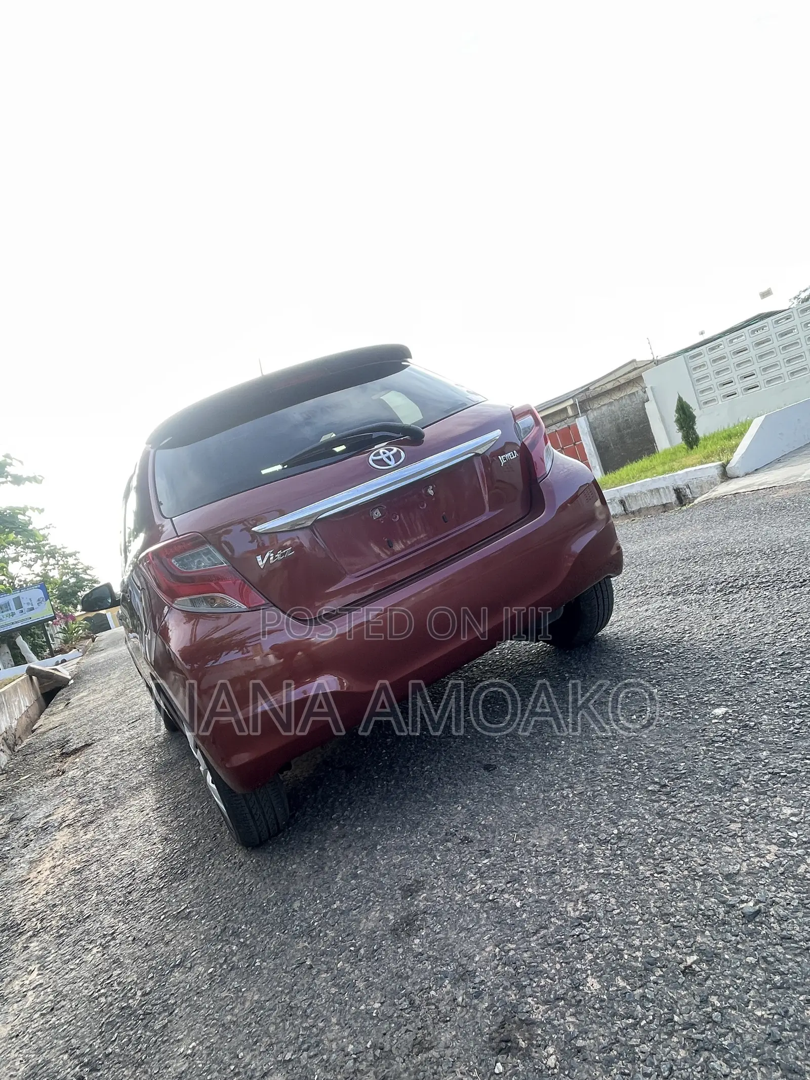 Toyota Vitz 2015 Red