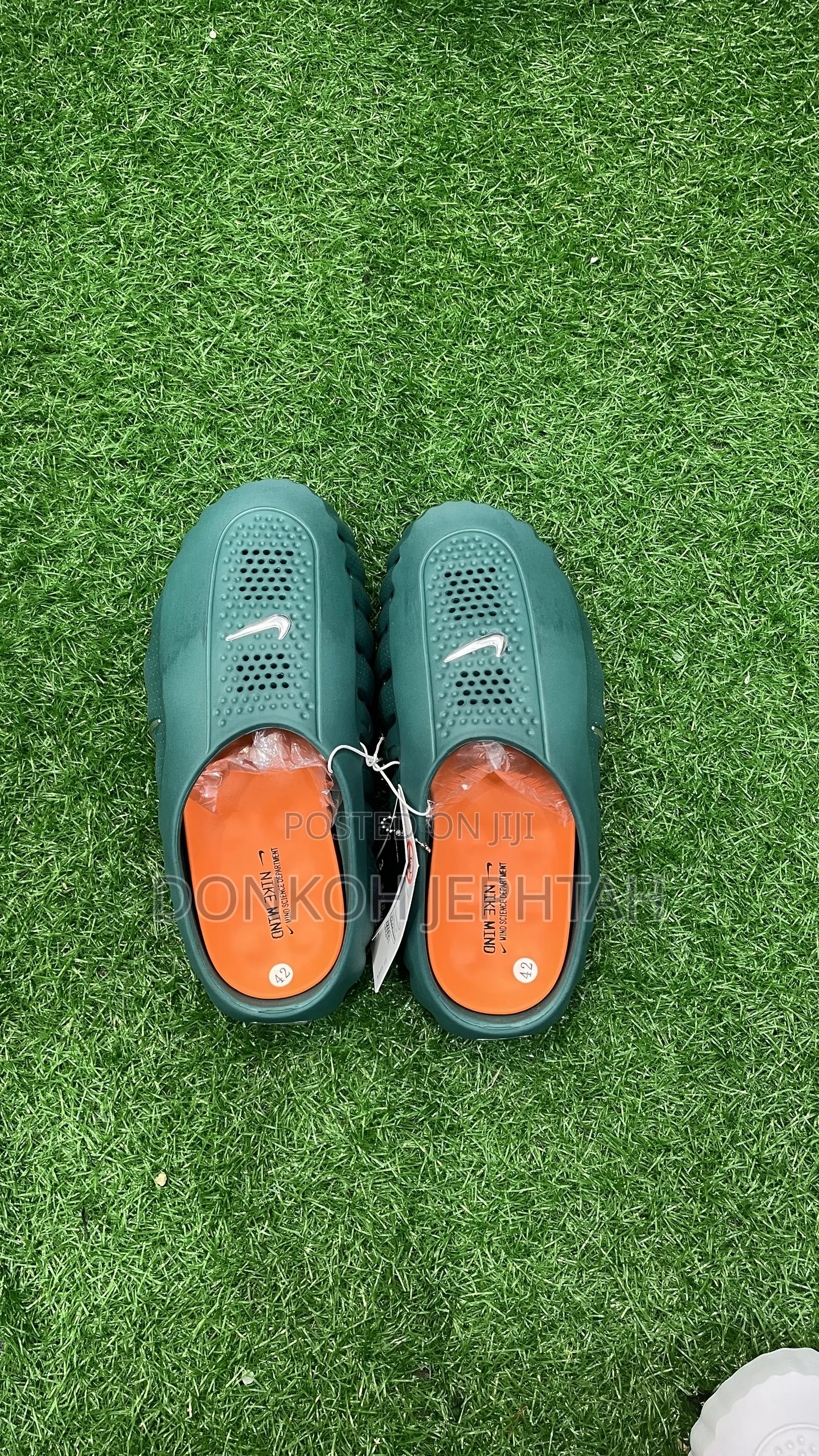 Nike Slippers (Crocs)