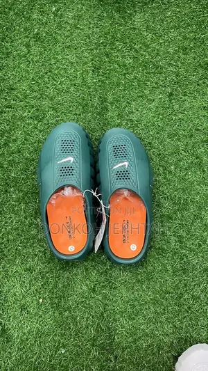 Nike Slippers (Crocs)