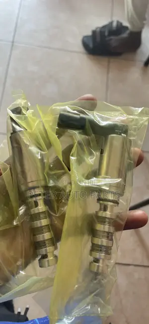 Hyundai Elantra 2013-16 VVT Sensors. Pair. Original