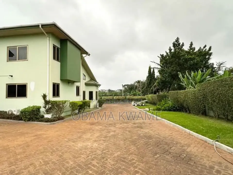 6bdrm House in Laryea Homes, Ghana Flag for sale