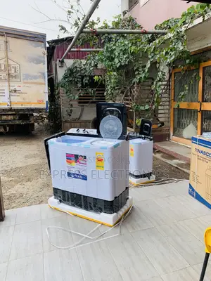 Newly Pearl 11kg Twin-Tub Semi-Washing Machine in White and Black.