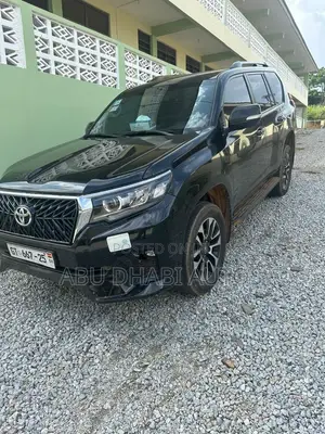 Toyota Land Cruiser Prado 2.7 2022 Black