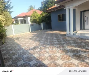 Furnished 3bdrm House in Redrow Estate, School Junction for rent