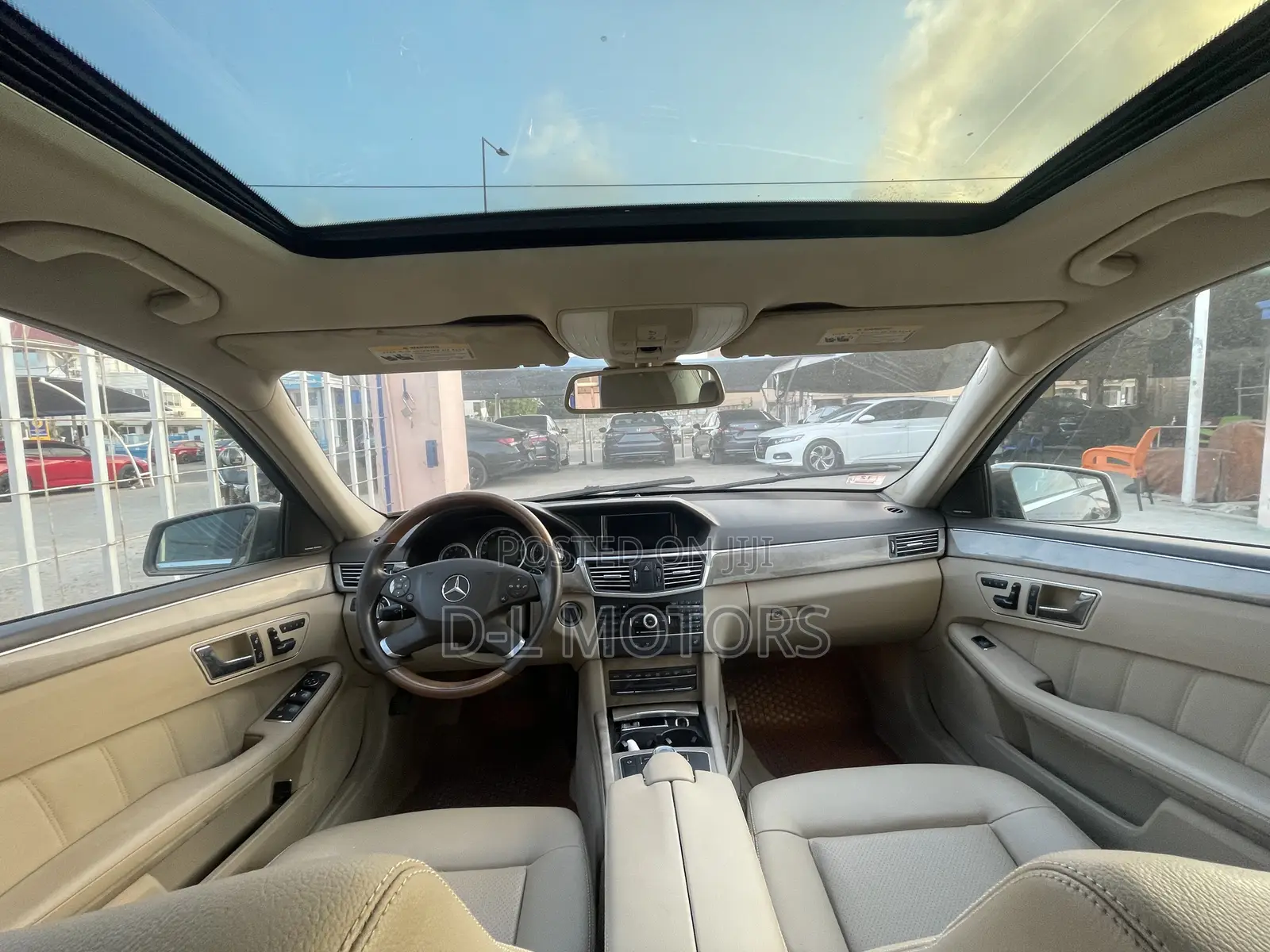 Mercedes-Benz E350 Base 4dr Sedan RWD (3.5L 6cyl 7A) 2010 Gold