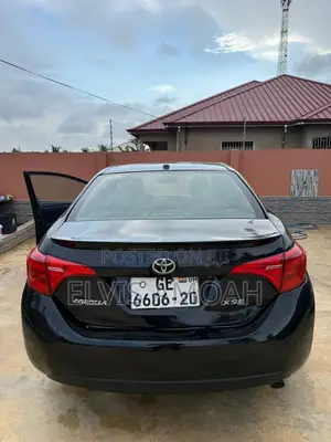Toyota Corolla XSE (1.8L 4cyl 2A) 2018 Black