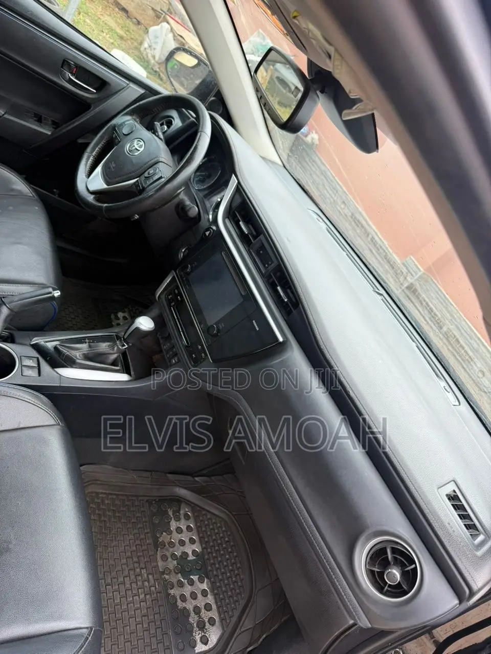 Toyota Corolla XSE (1.8L 4cyl 2A) 2018 Black