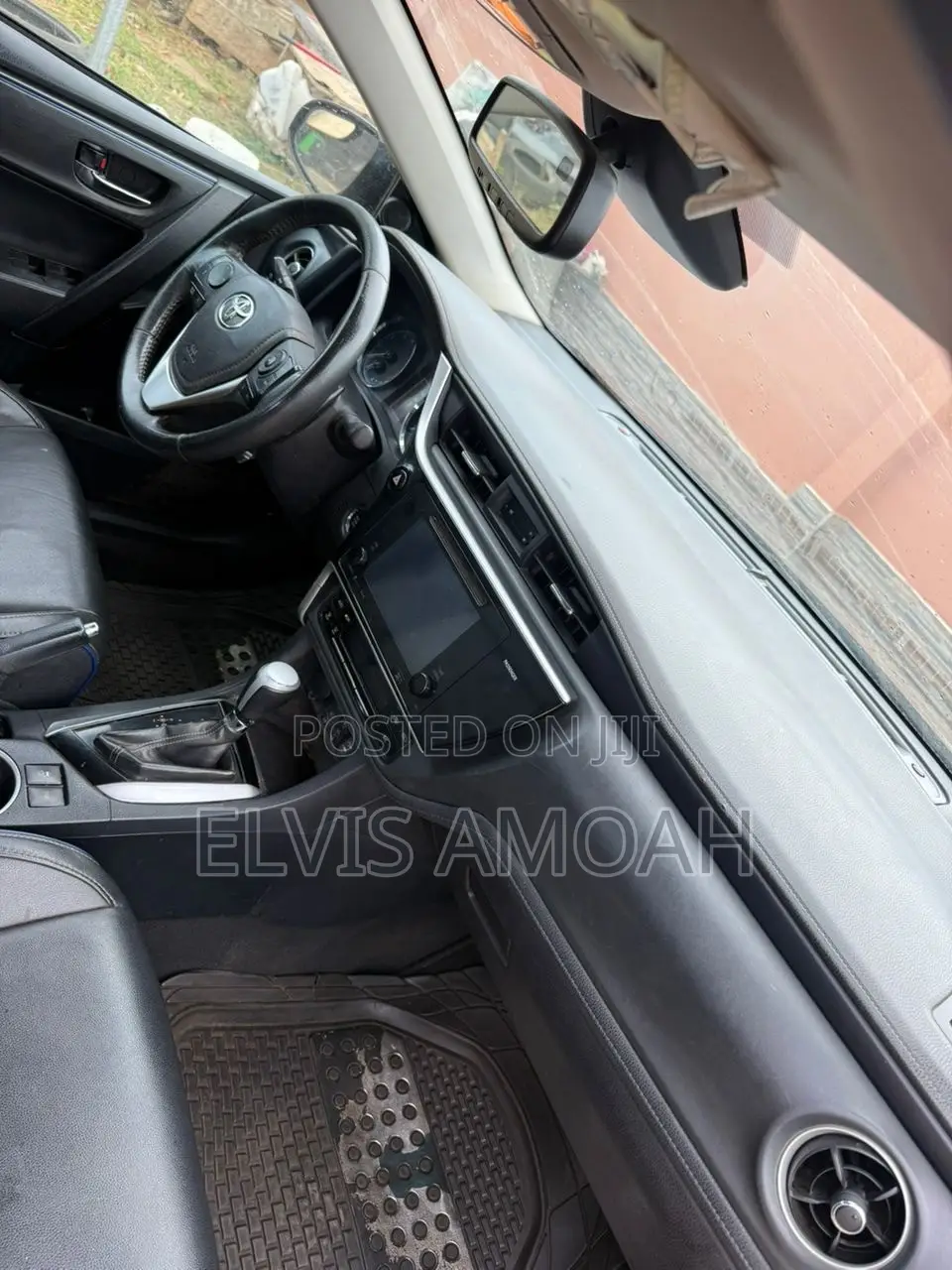 Toyota Corolla XSE (1.8L 4cyl 2A) 2018 Black