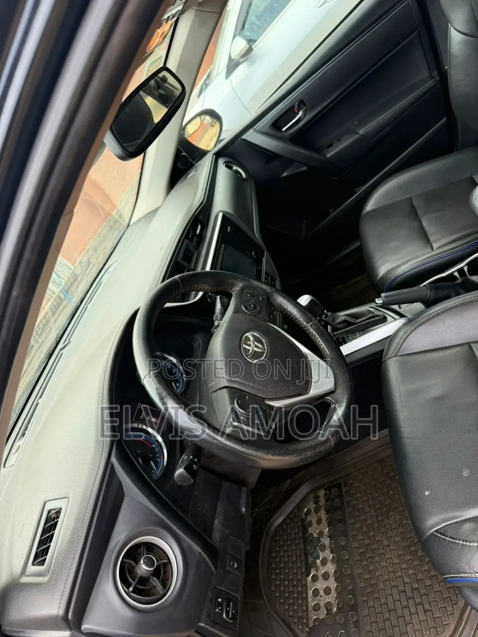 Toyota Corolla XSE (1.8L 4cyl 2A) 2018 Black