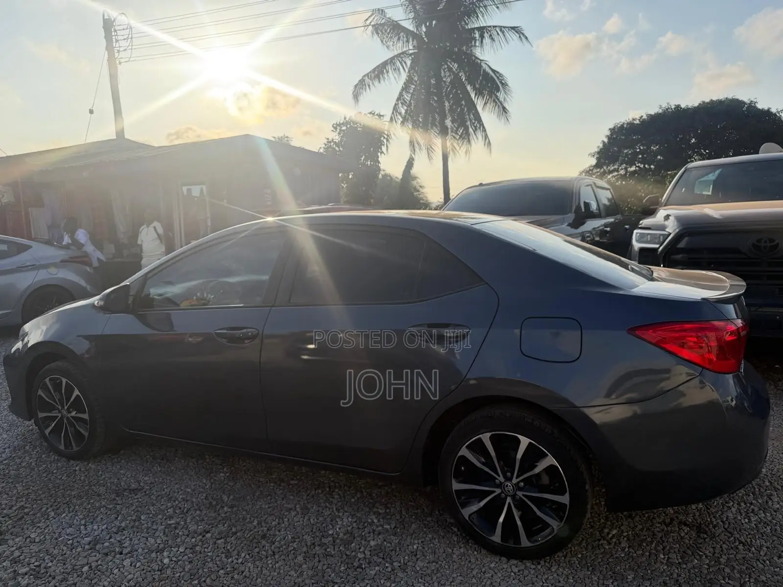 Toyota Corolla SE 4dr Sedan (1.8L 4cyl CVT) 2017 Gray