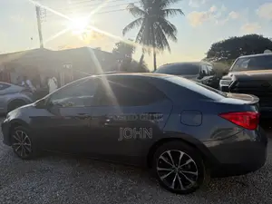 Toyota Corolla SE 4dr Sedan (1.8L 4cyl CVT) 2017 Gray