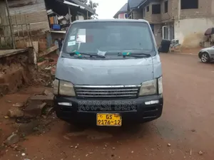 Nissan Caravan (Urvan) 2003 Grey