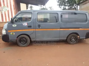 Nissan Caravan (Urvan) 2003 Grey