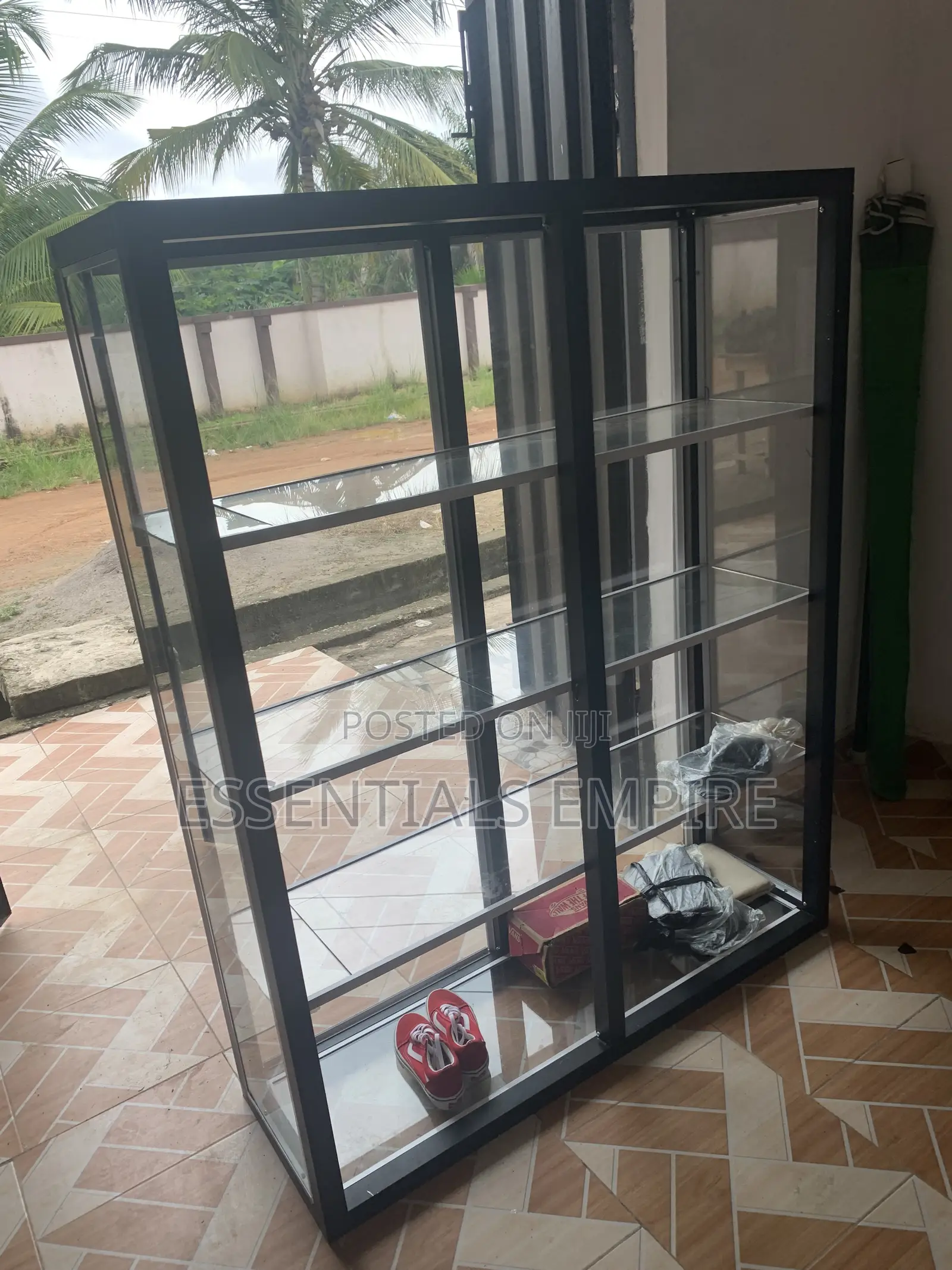 Glass Showcase 5ft