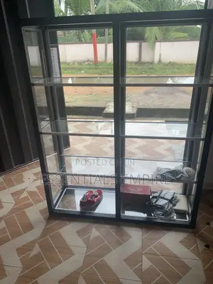 Glass Showcase 5ft