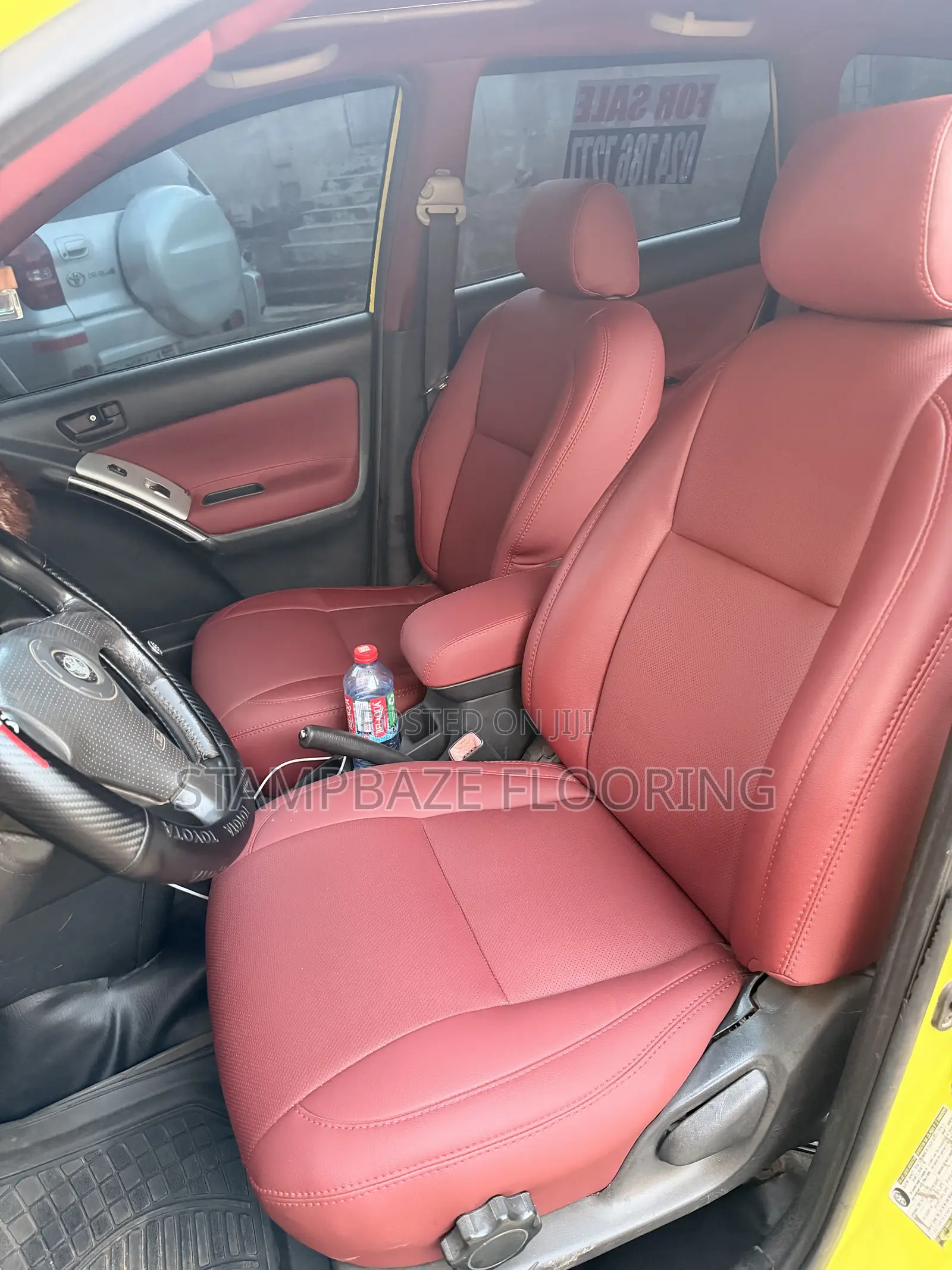 Toyota Matrix Hatchback FWD (1.8L 4cyl 5M) 2009 Yellow