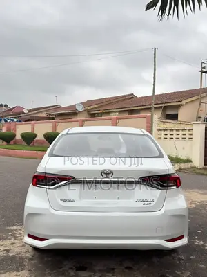 Toyota Corolla XSE 2023 White