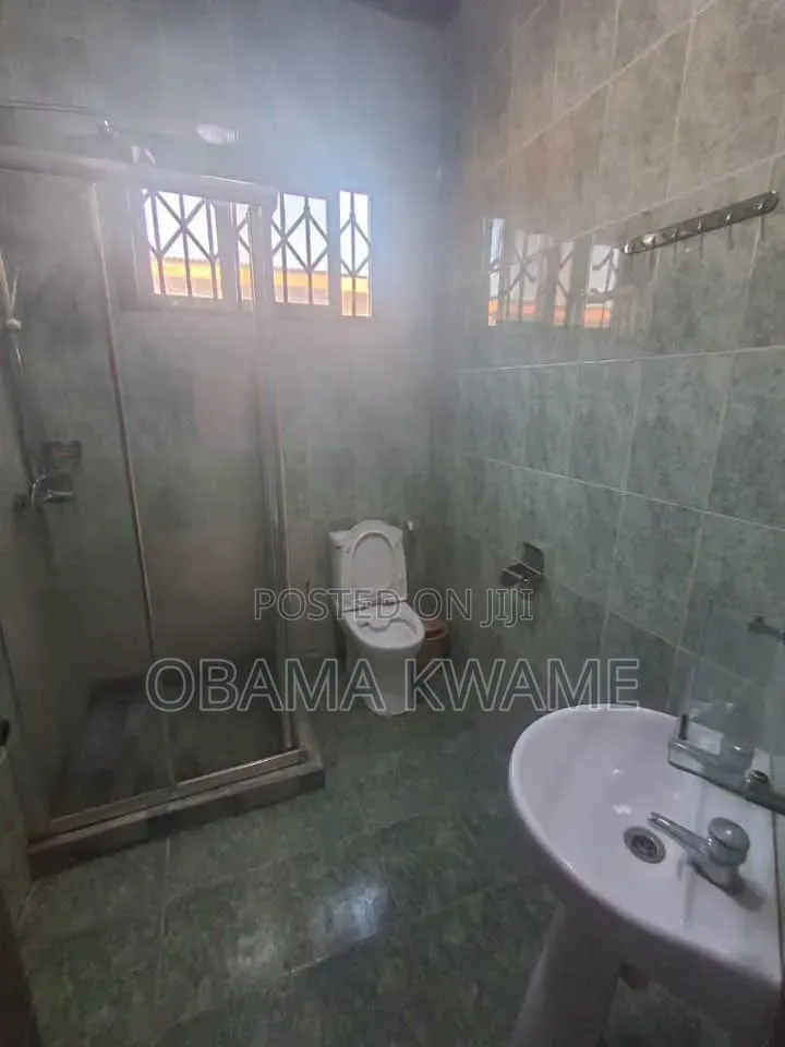 4bdrm House in Laryea Homes, A&C Mall Area for rent