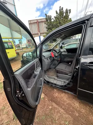 Toyota Voxy X 2WD 8-Seater 2013 Black