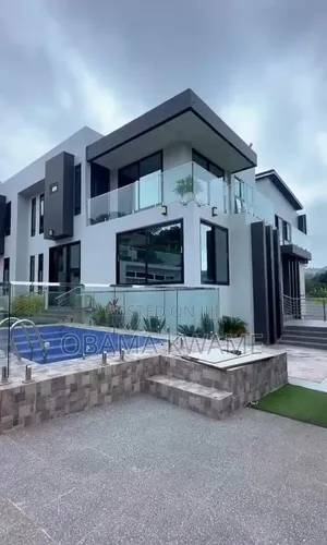6bdrm Mansion in Laryea Homes, Aburi for sale