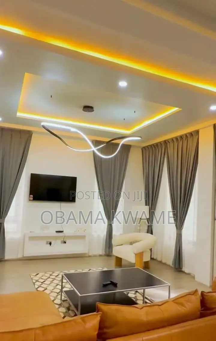 6bdrm Mansion in Laryea Homes, Aburi for sale