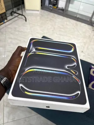 New Apple iPad Pro 13 (2025) 256 GB Black