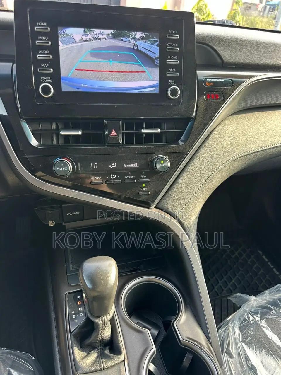 Toyota Camry SE 2023 Silver