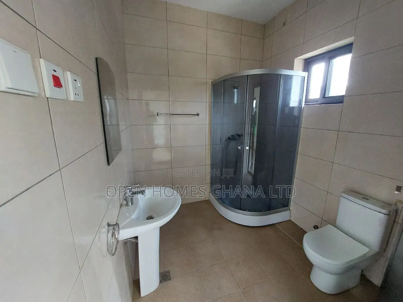 Office Building for Rent in Airport Residential Area