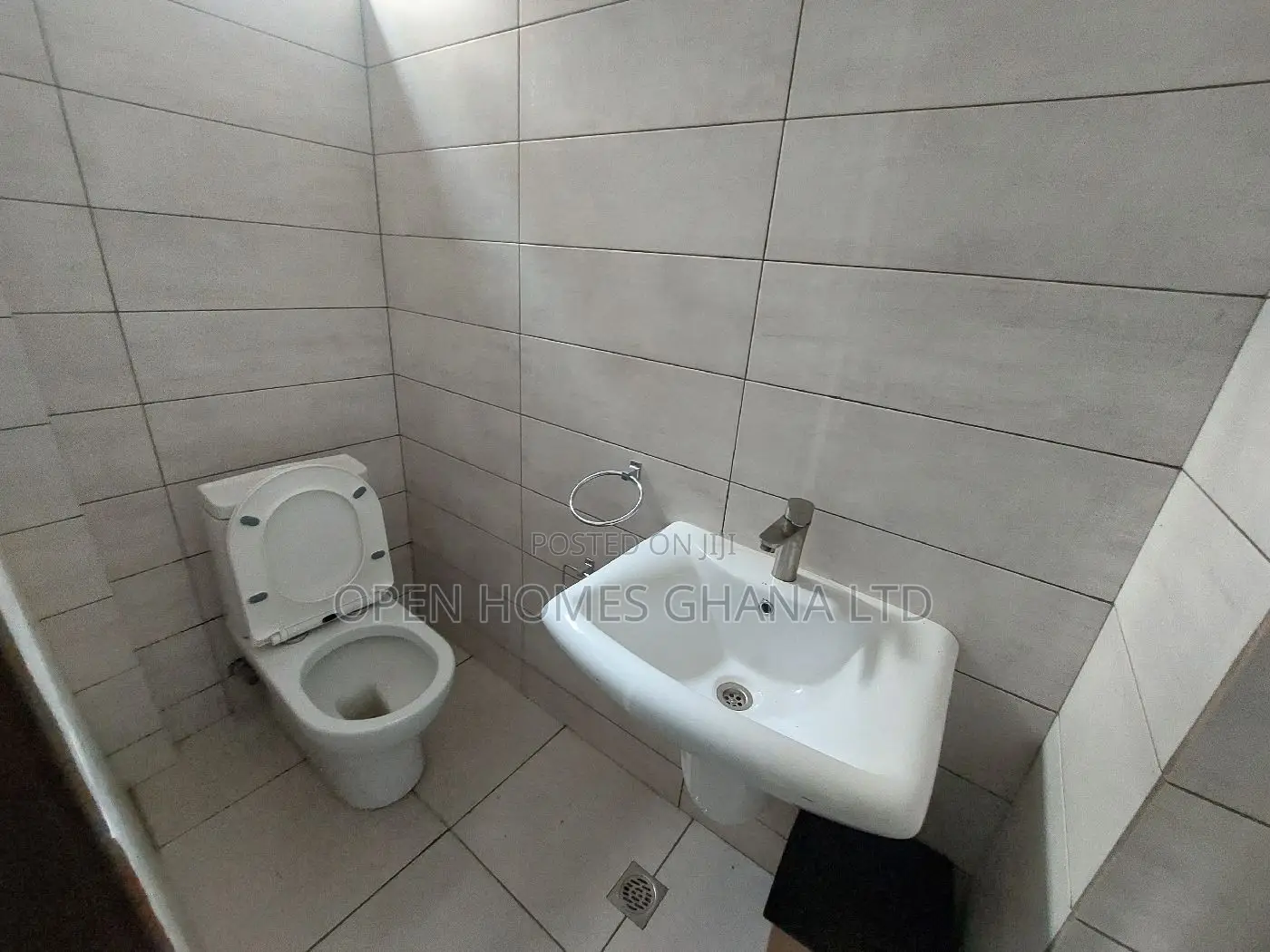 Office Building for Rent in Airport Residential Area
